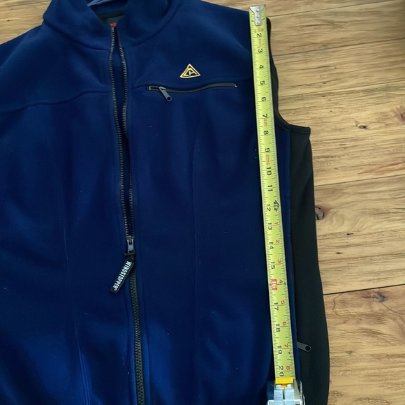 Marmot (size large?) vest - missing size tag - Picture 8 of 8